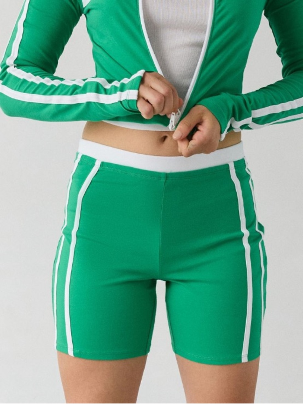 🟤NWT OUT FROM UNDER by URBAN OUTFITTERS Bec Bike Shorts in Green
